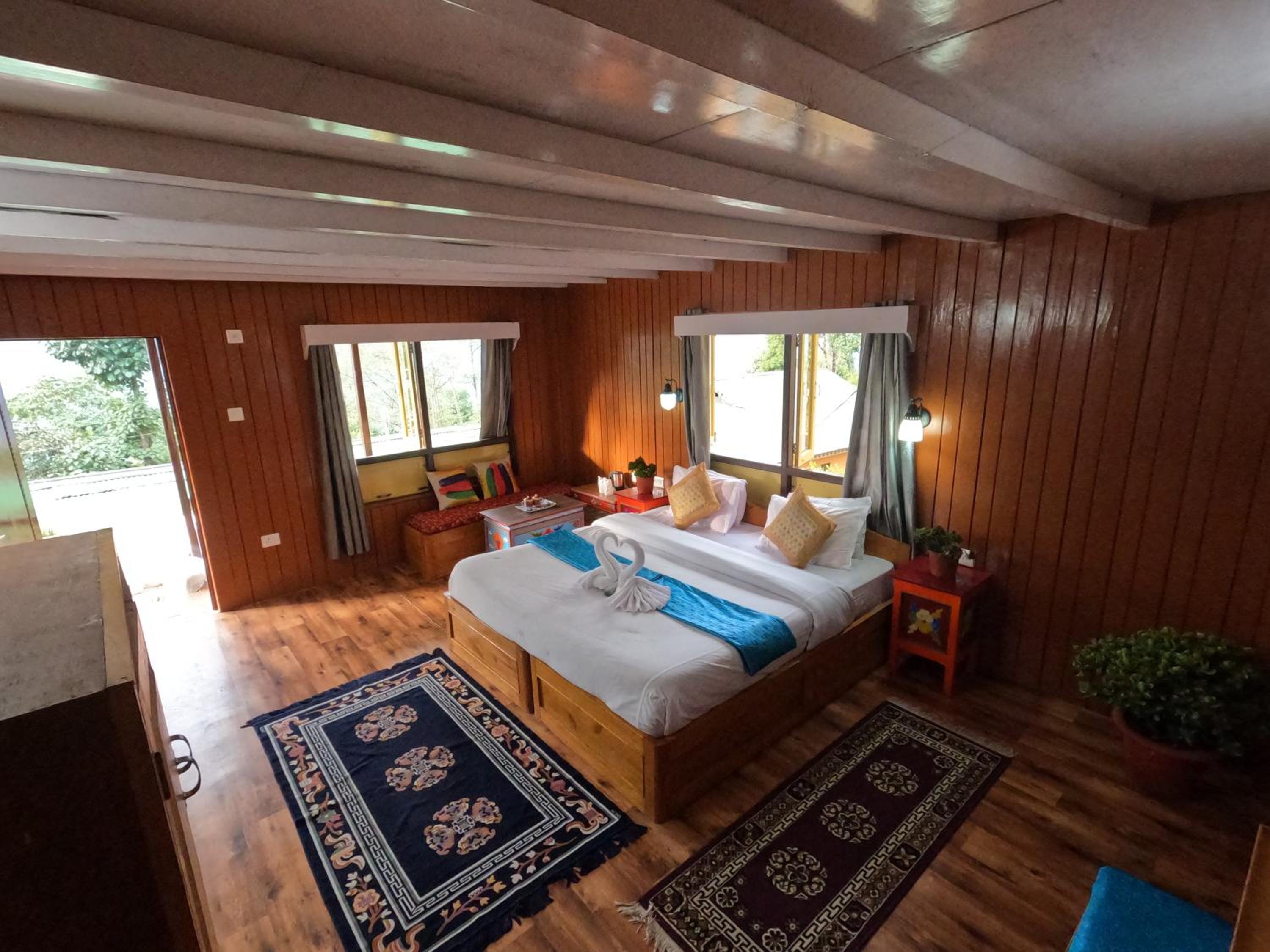 Lamthang Retreat