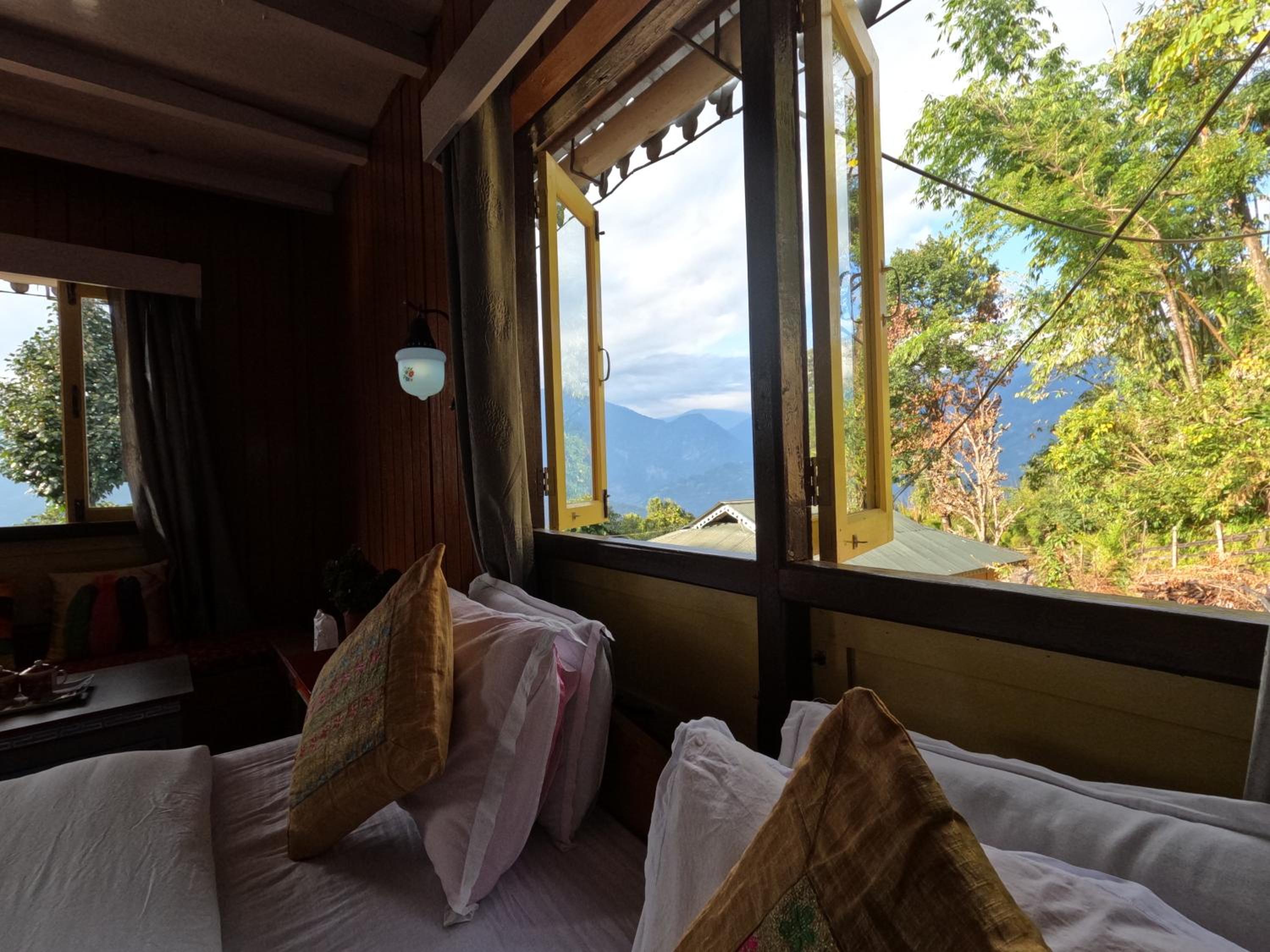 Lamthang Retreat