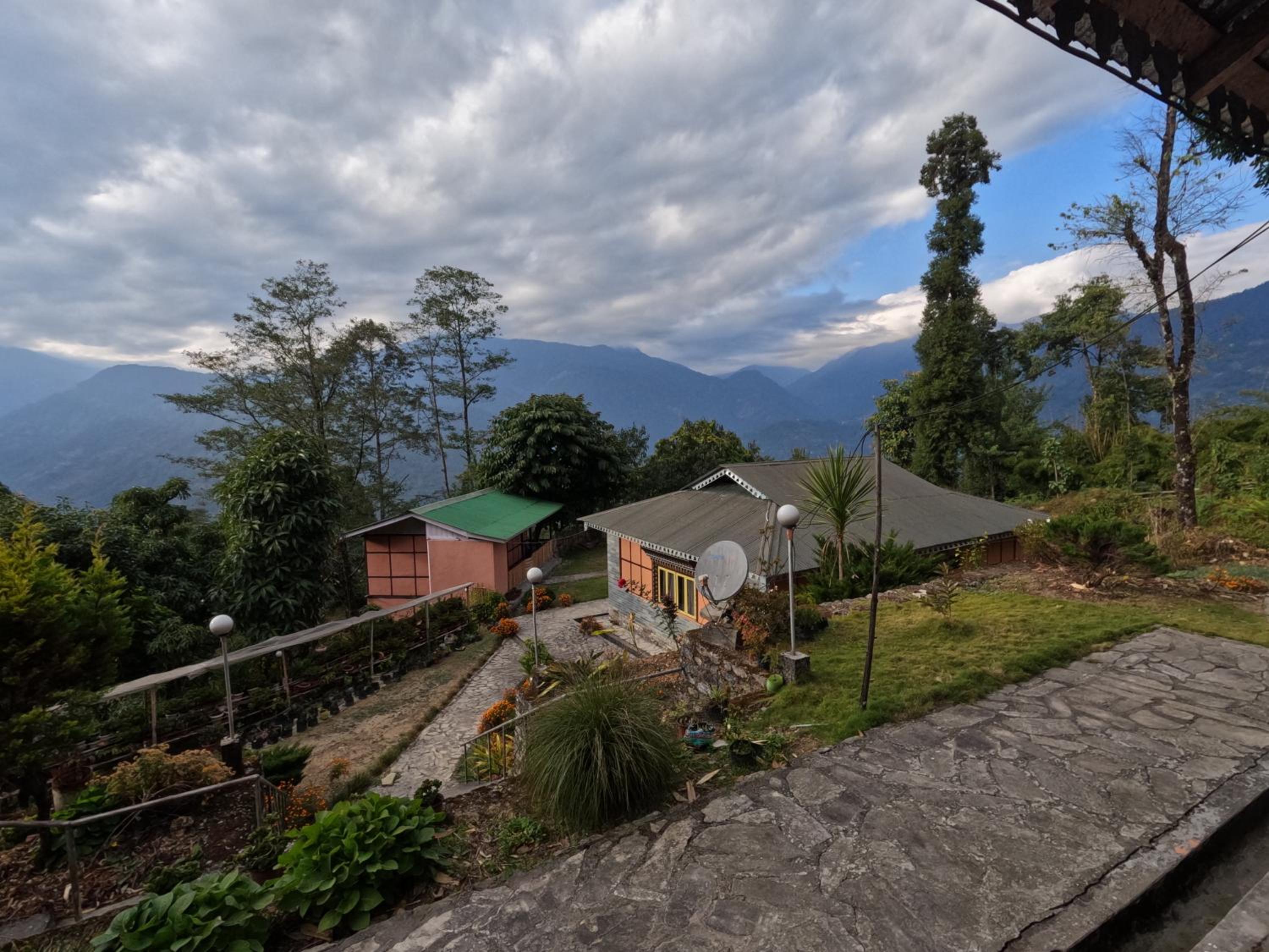 Lamthang Retreat