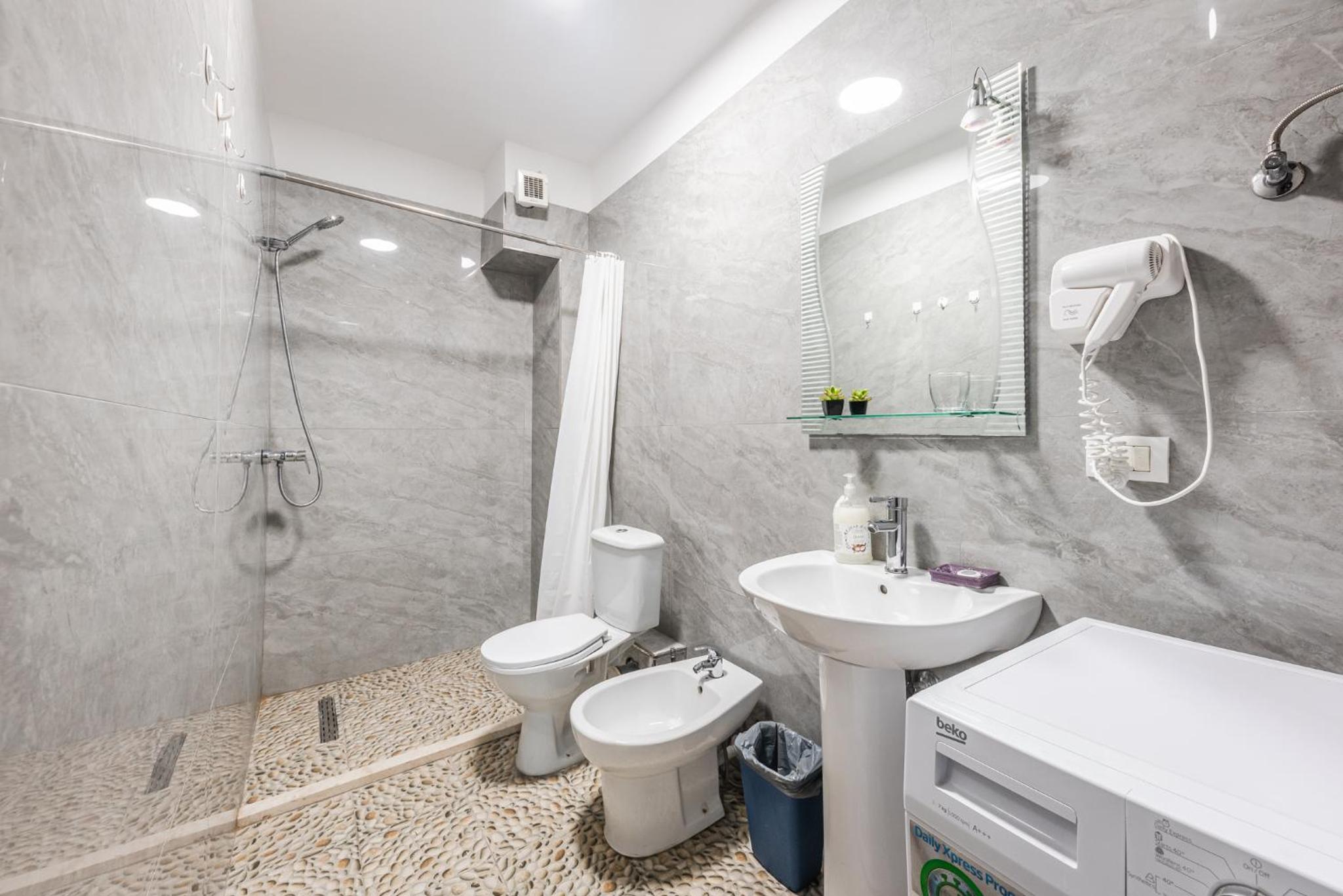 Sisi's Apartments-Tirana City Center