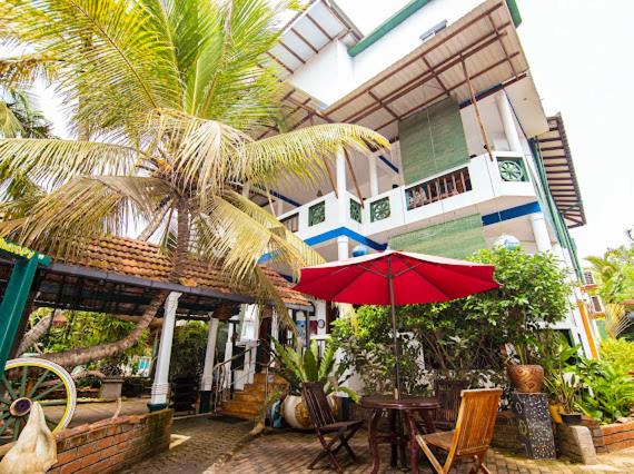 Hotel Frangipani Beach Villa - Image 1