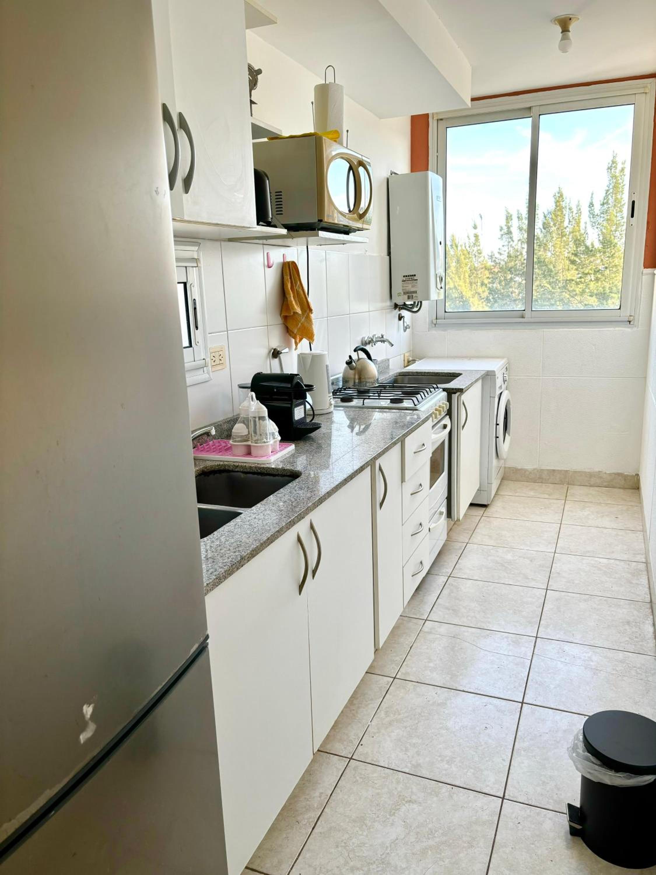 Departamento de 1 dormitorio amoblado con cochera y pileta