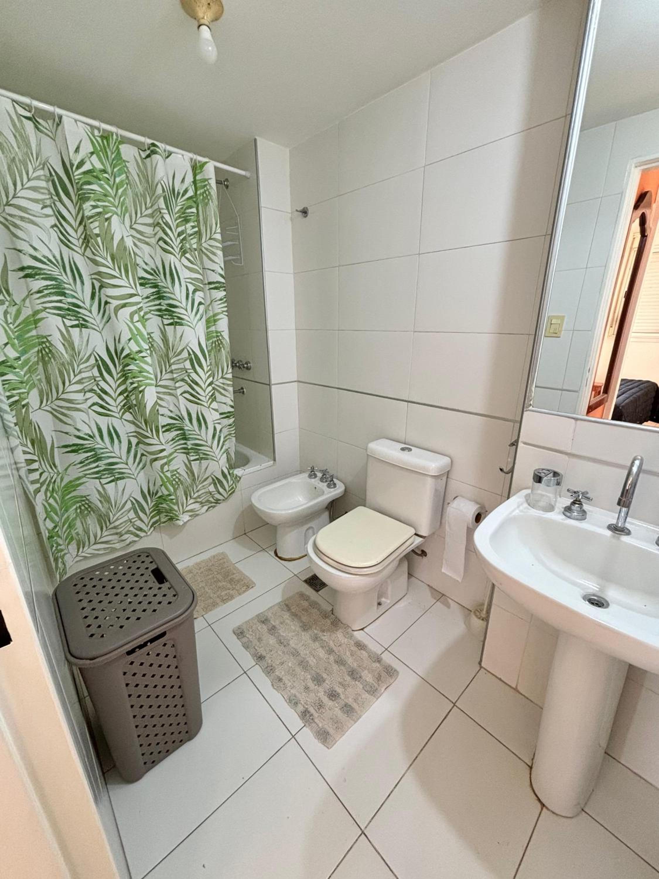 Departamento de 1 dormitorio amoblado con cochera y pileta
