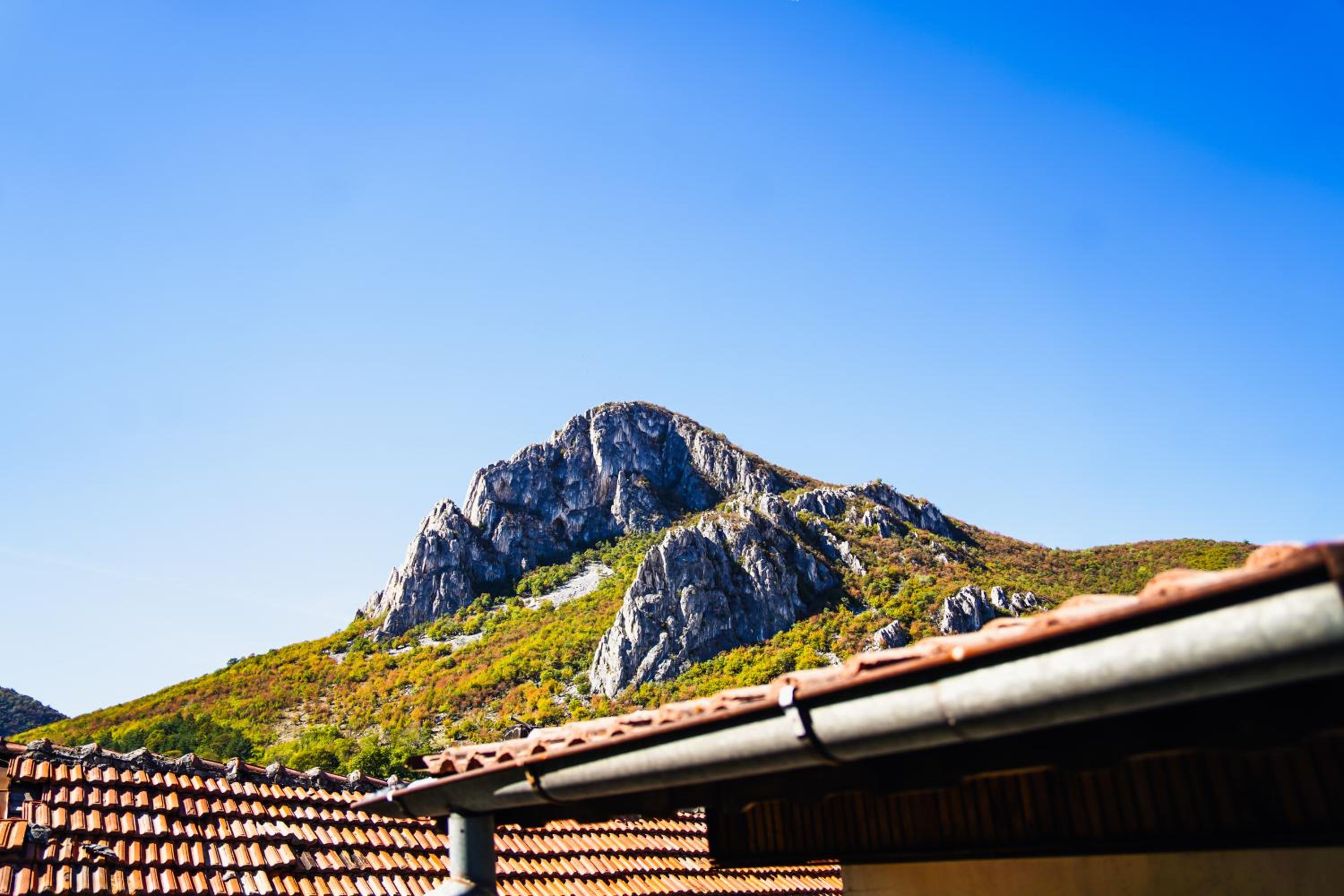 Rade III-Vratsa Exclusive mountain view