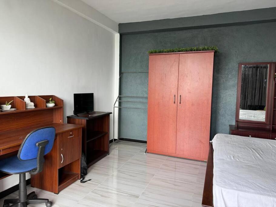 Home 49 - Studio Apartment view 4
