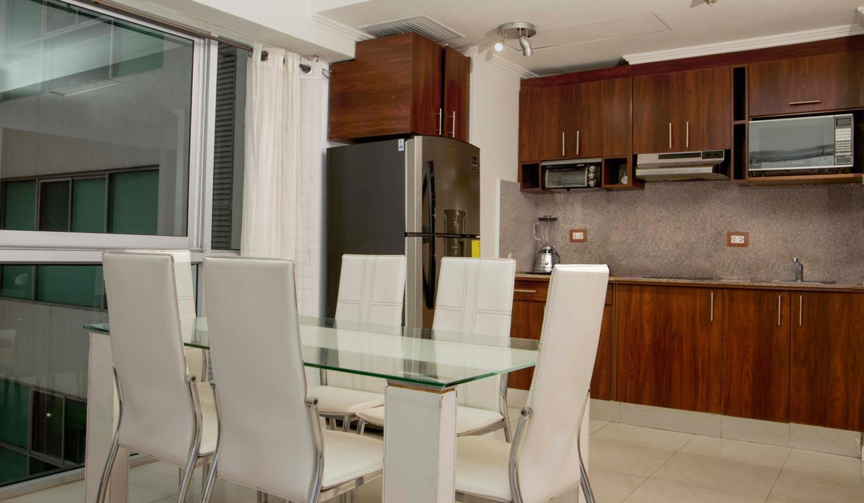 Suite 206 RF2, Puerto Santa Ana, Guayaquil view 4