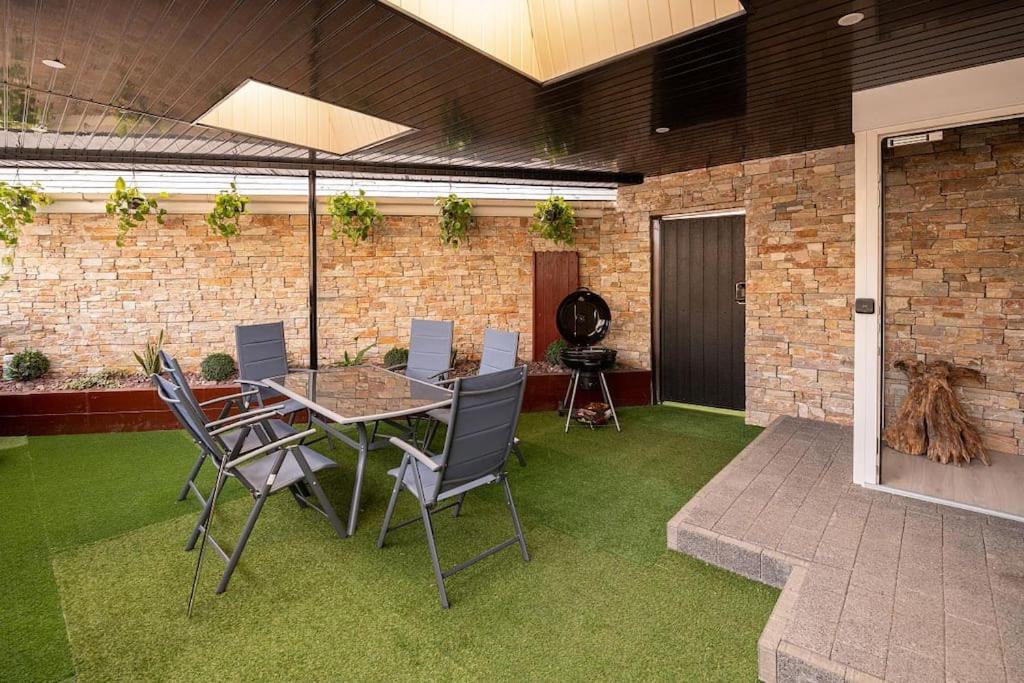 Central Entire House comprising 4 apartments view 5