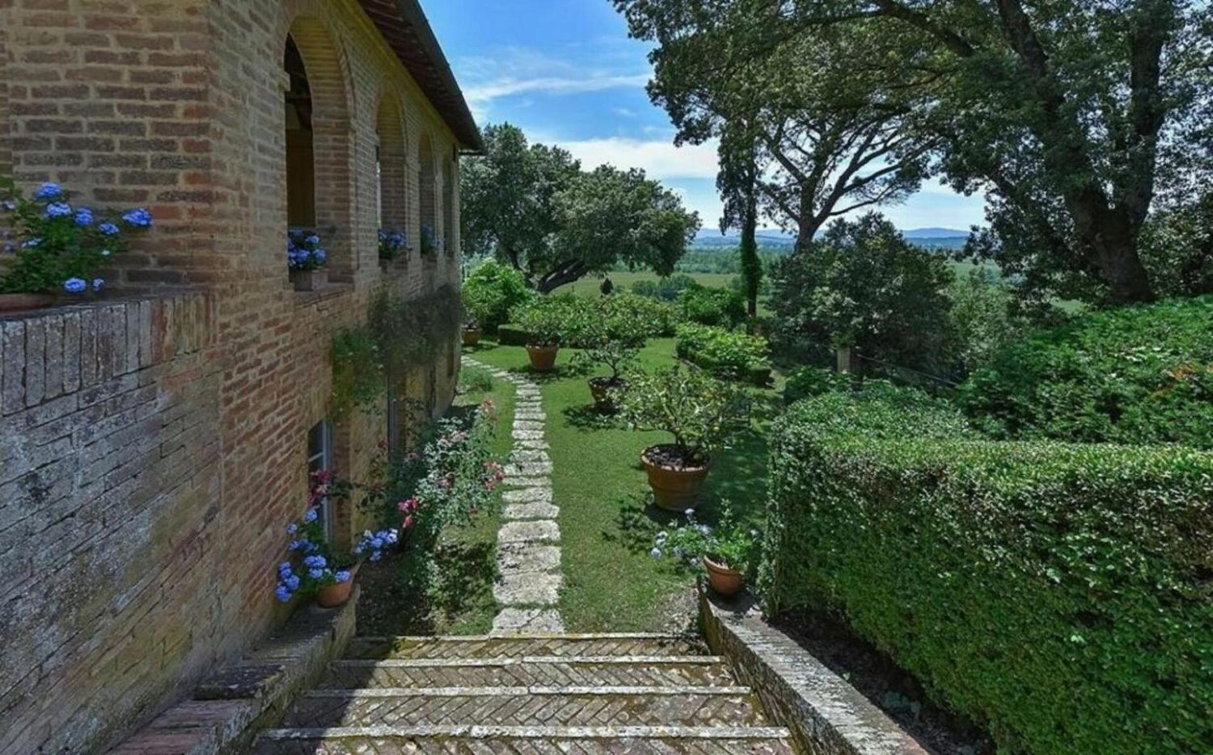 Photo 17