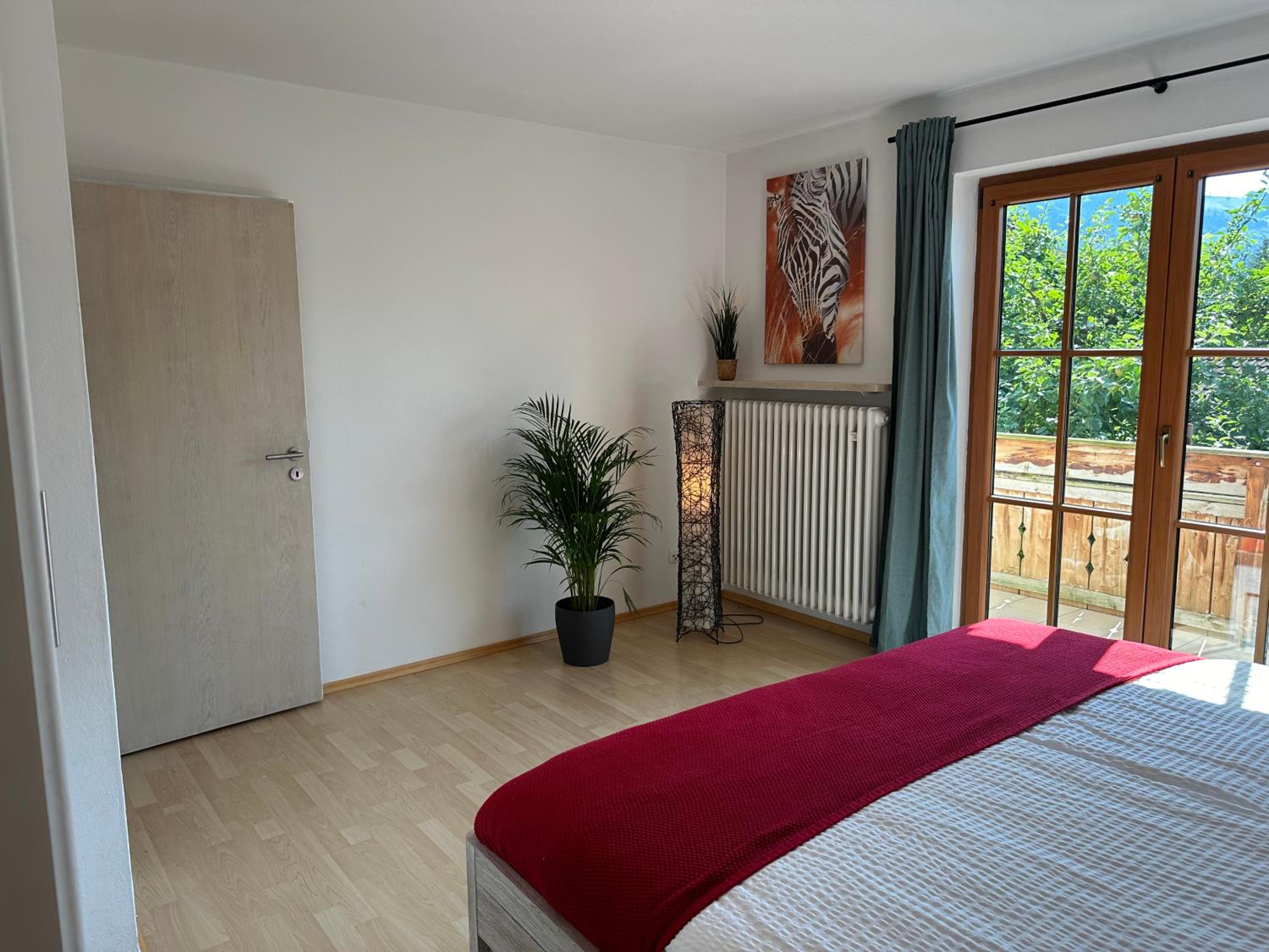 Gr Balkon mit Bergblick 2SchlafzimmerParkplatz