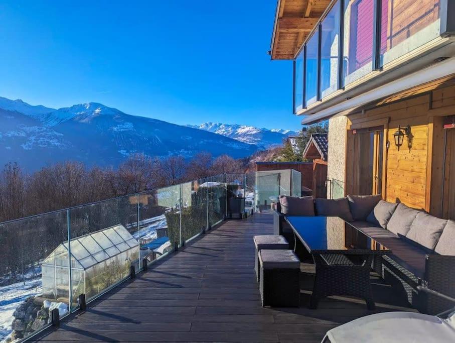 4BDR Alpine Chalet with Game room and Sunny terrace
