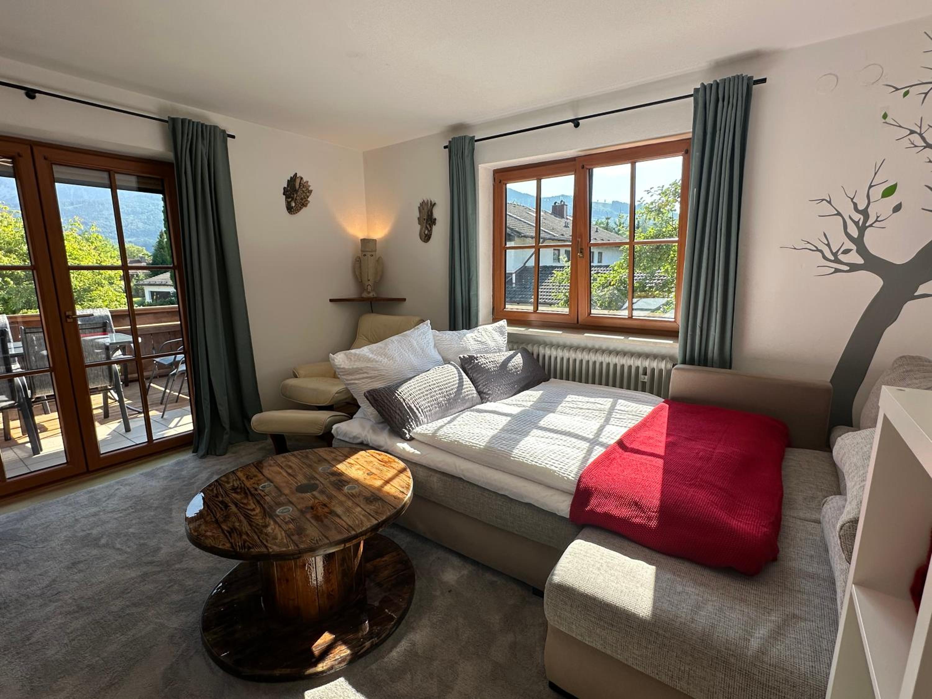 Gr Balkon mit Bergblick 2SchlafzimmerParkplatz