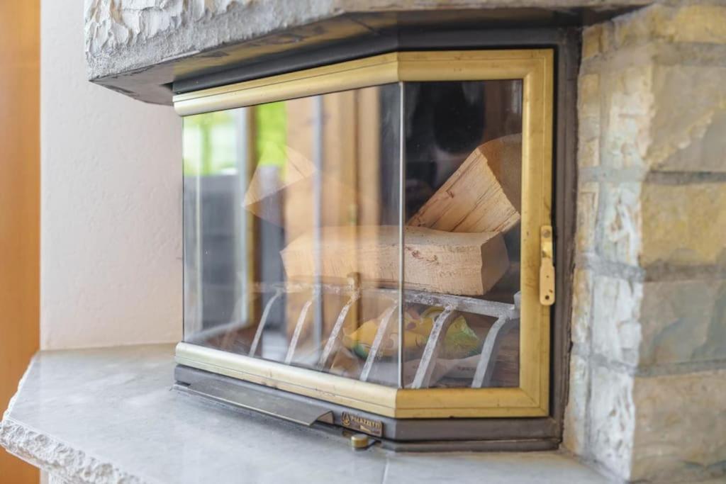 4BDR Alpine Chalet with Game room and Sunny terrace