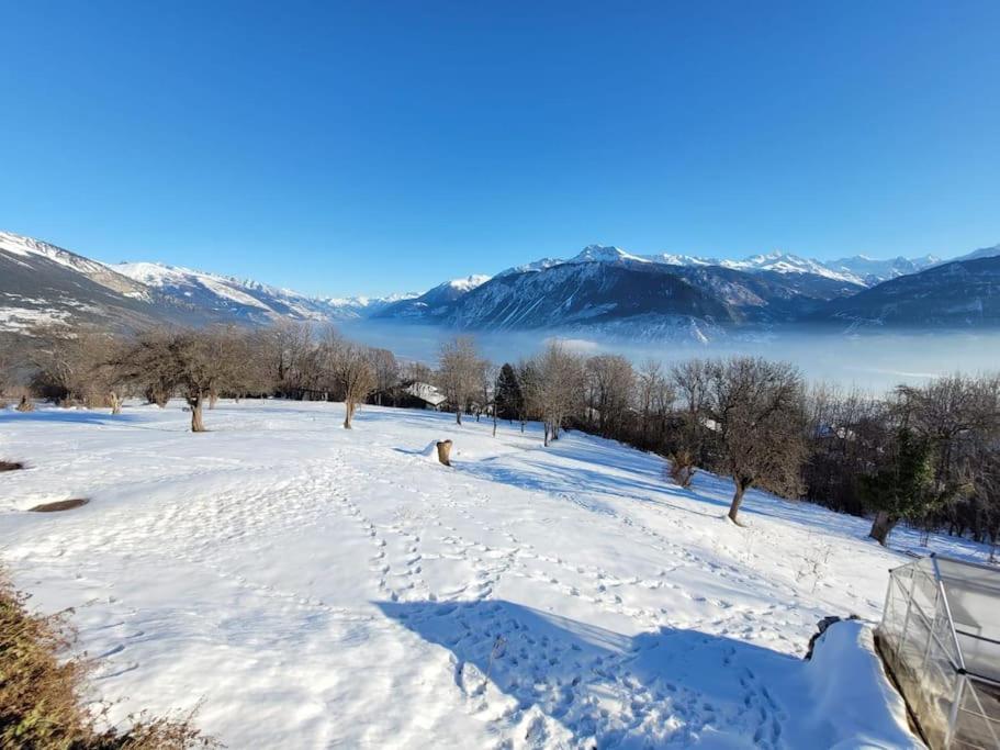 4BDR Alpine Chalet with Game room and Sunny terrace
