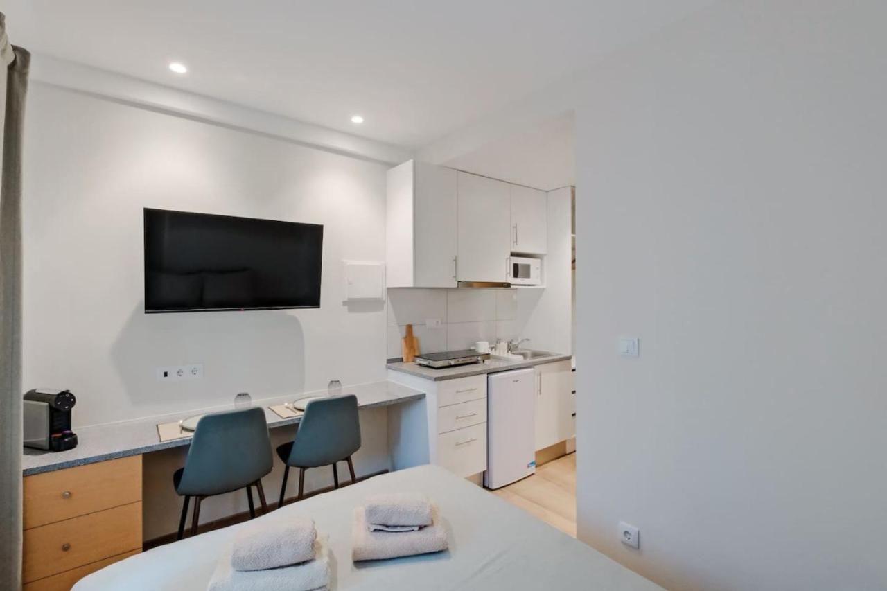 Lovely studio fully equipped near subway N6 view 2