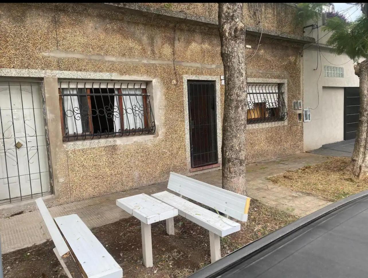 Amplio dormitorio en Barrio Alcorta