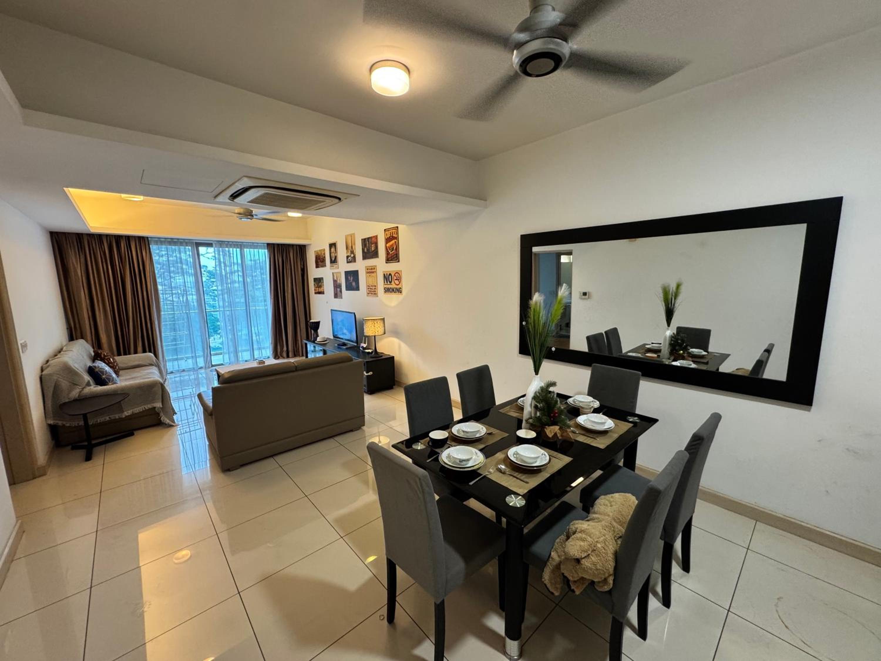 8 KLCC 5 minutes to Jalan Alor Street Bukit Bintang Pavilion 10 Pax 3R2B