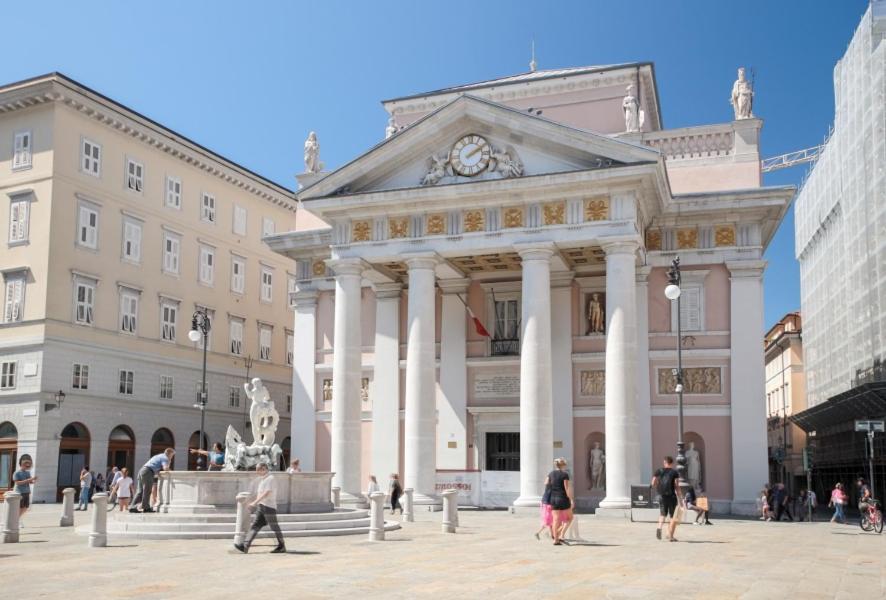 Piazza Unità House view 3