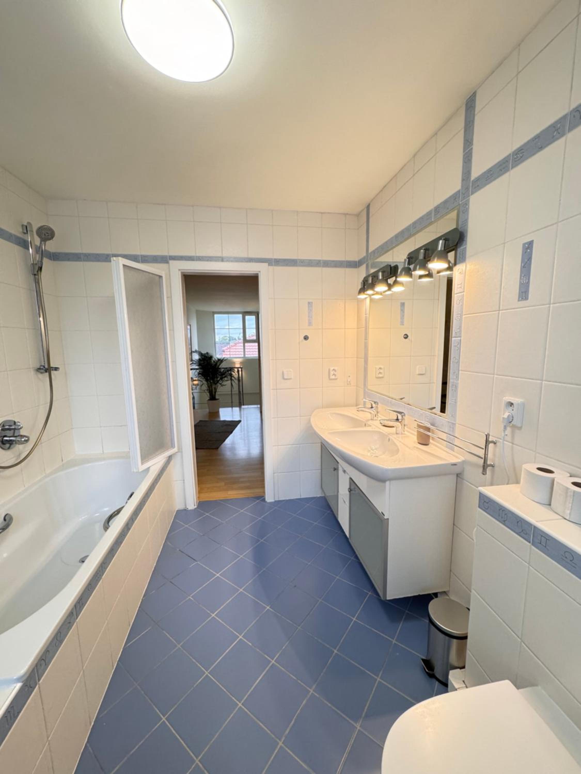 DiamondVilla, 4 bedroom Apartment, garden & spa