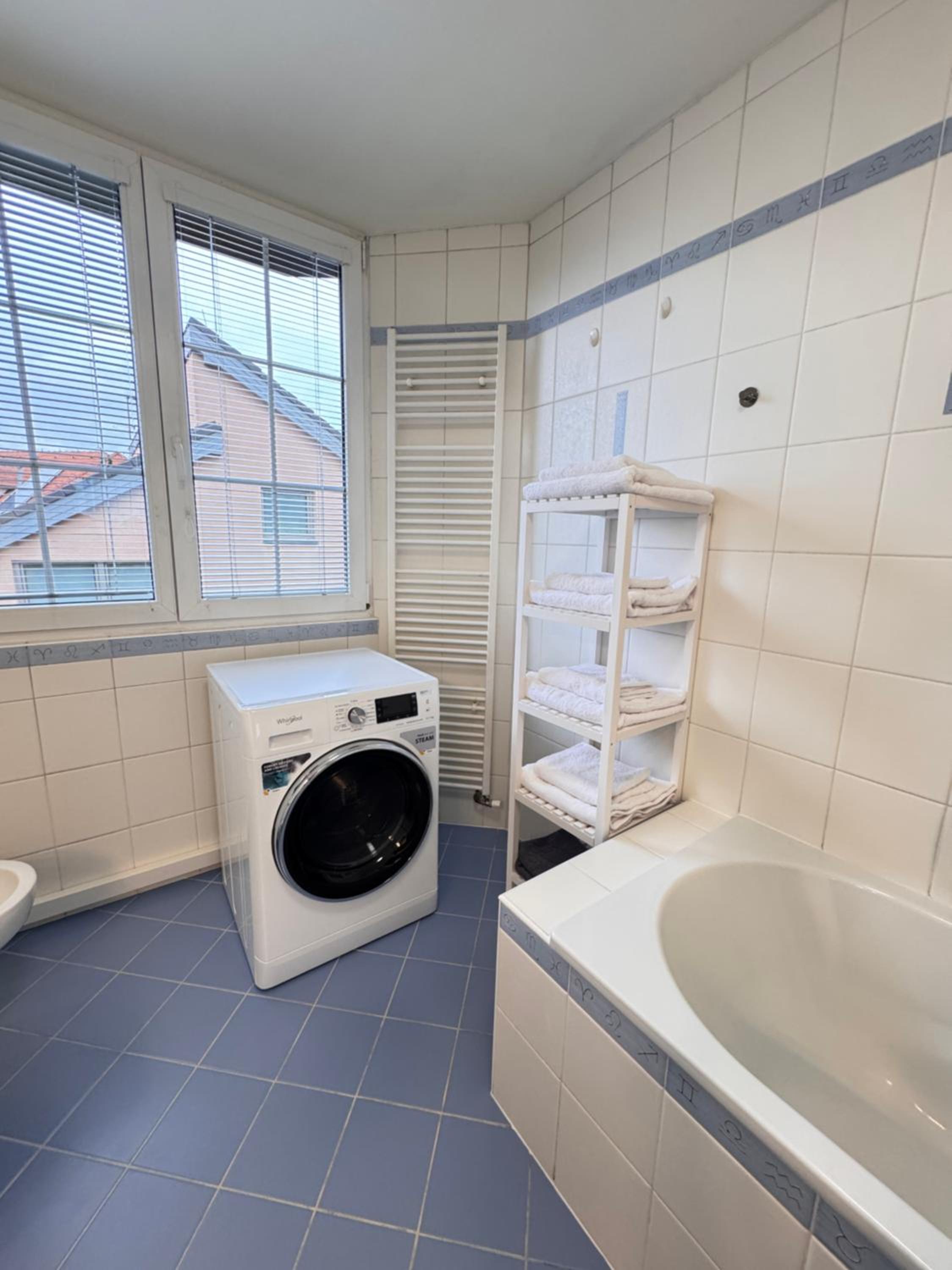 DiamondVilla, 4 bedroom Apartment, garden & spa