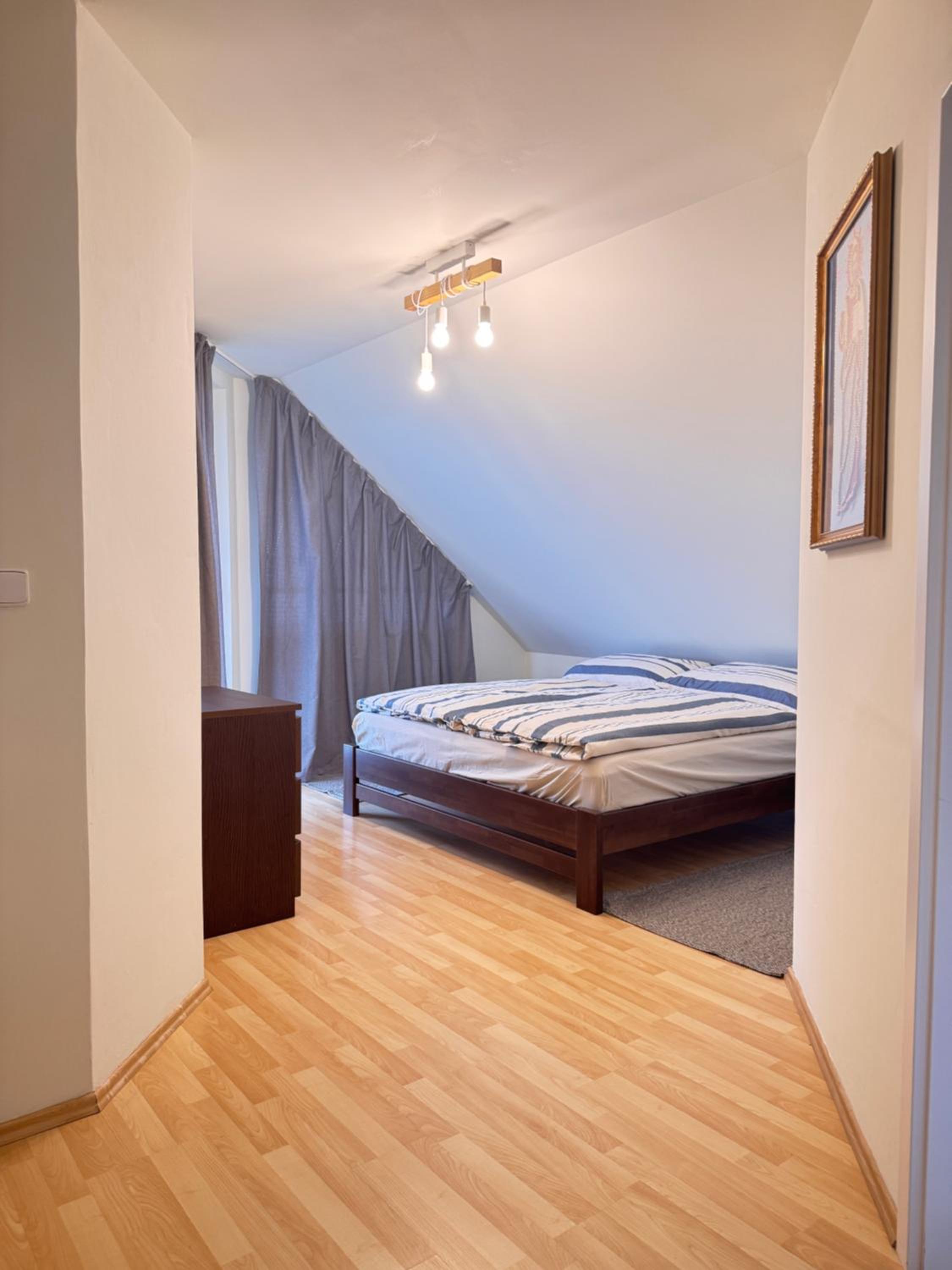 DiamondVilla, 4 bedroom Apartment, garden & spa