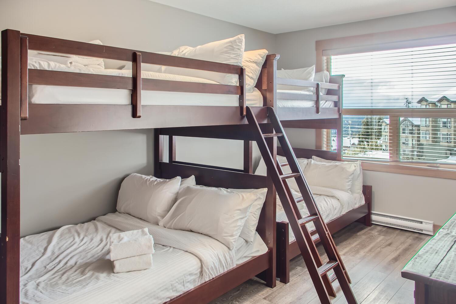 Stonegate Resort Unit B204