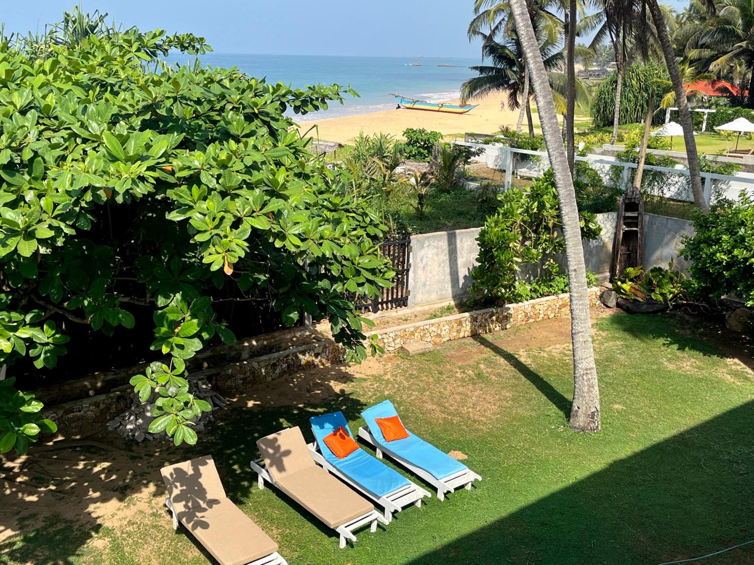Strandvilla Kandu Haus Yang bei Hikka