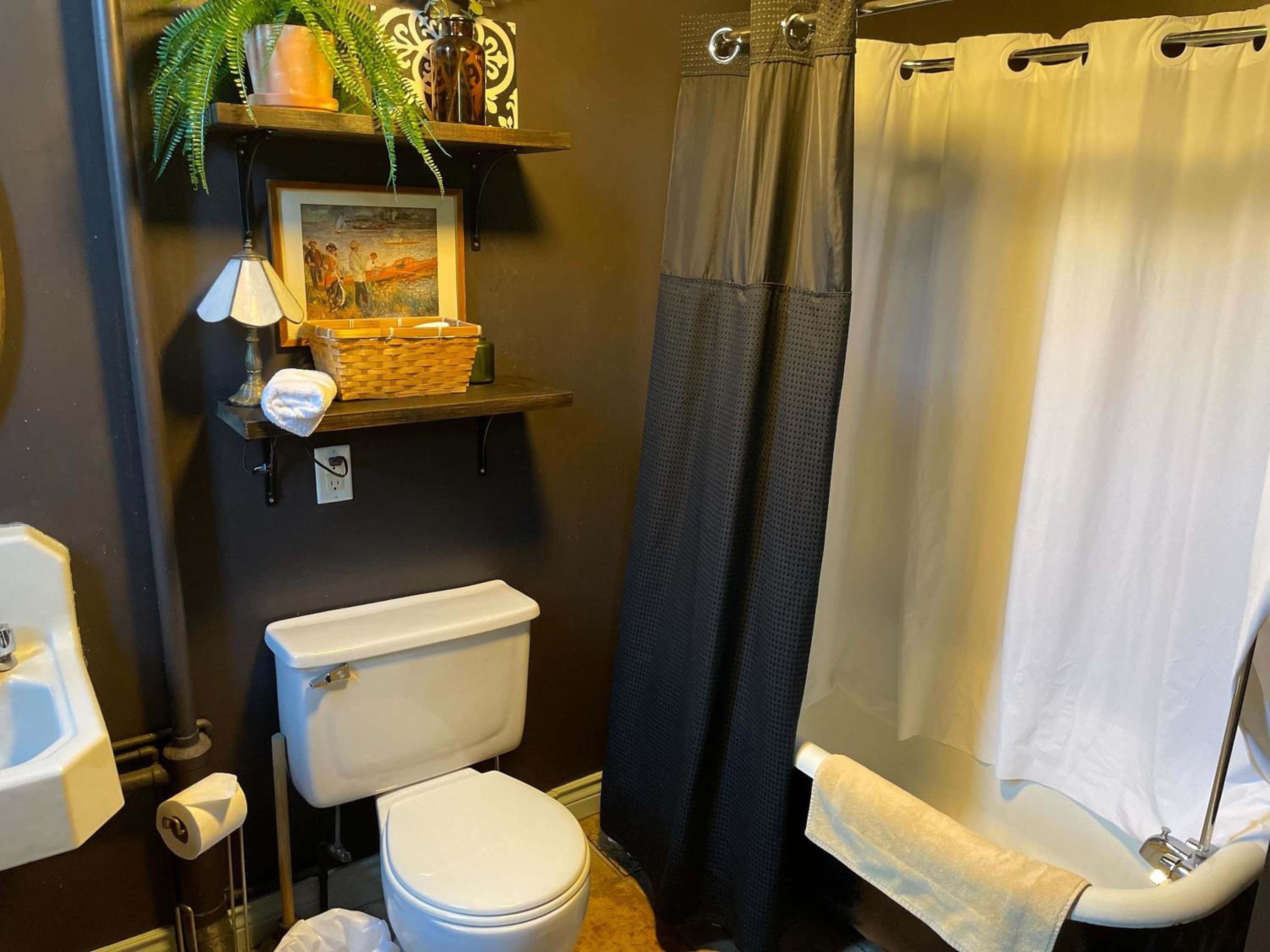 Stylish Living at Inglis Heritage, Unit C
