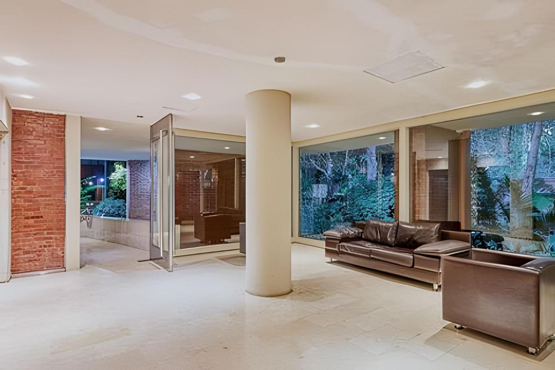 Top 1BR Open Polo Field Views & Pool!