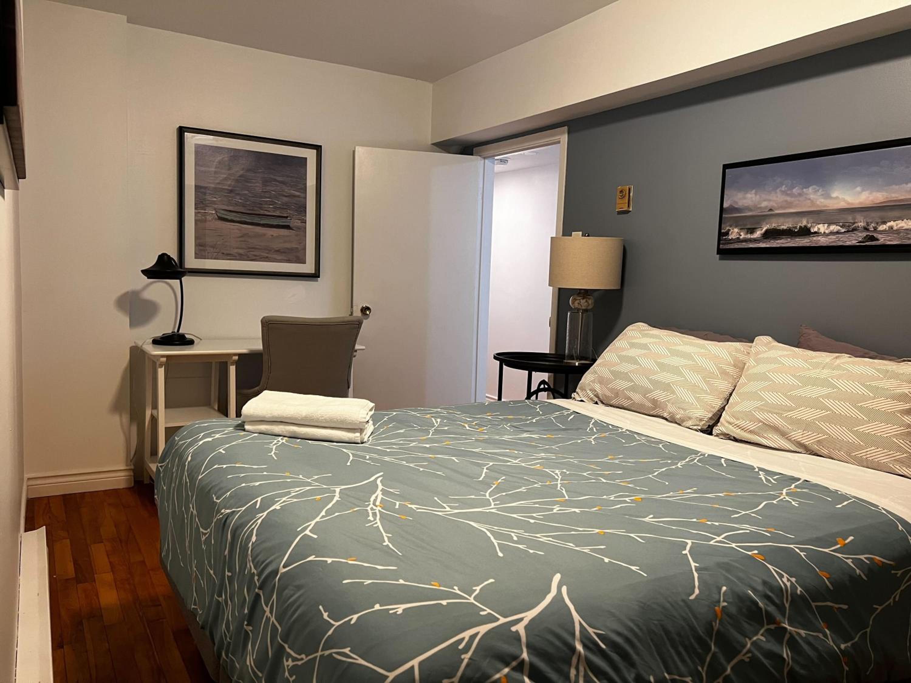 Inglis Heritage Cozy 2-Bedroom near Waterfront & Dining, Unit D