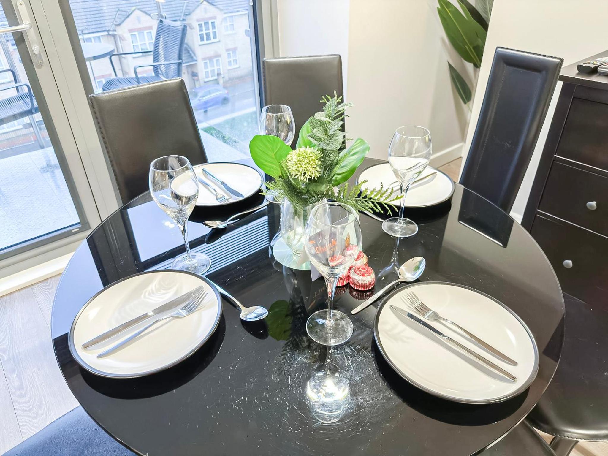 Contemporary Apartments with Private Balconies in Hoxton near Shoreditch, Old Street, Islington by NourNest Apartments