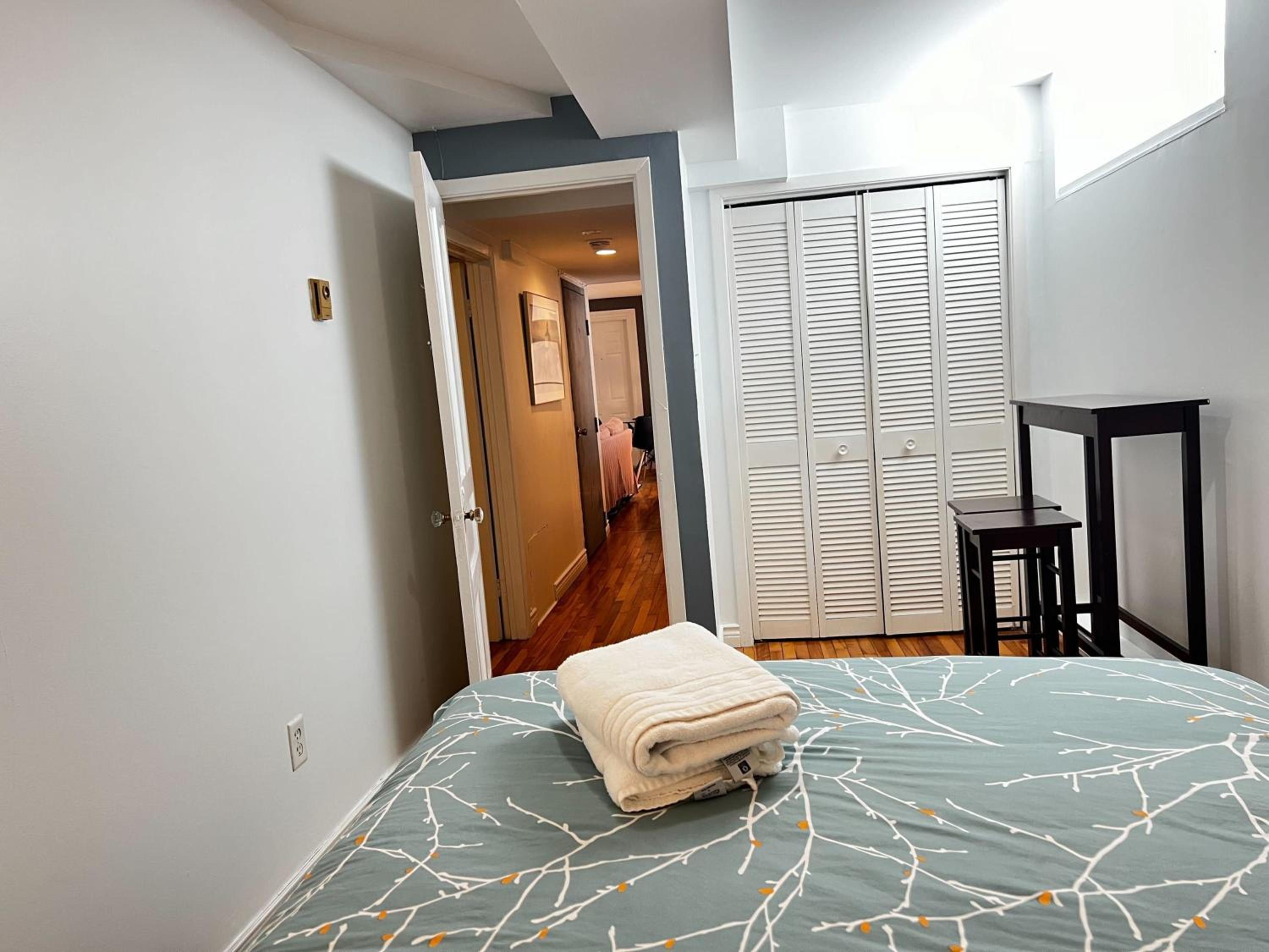 Inglis Heritage Cozy 2-Bedroom near Waterfront & Dining, Unit D