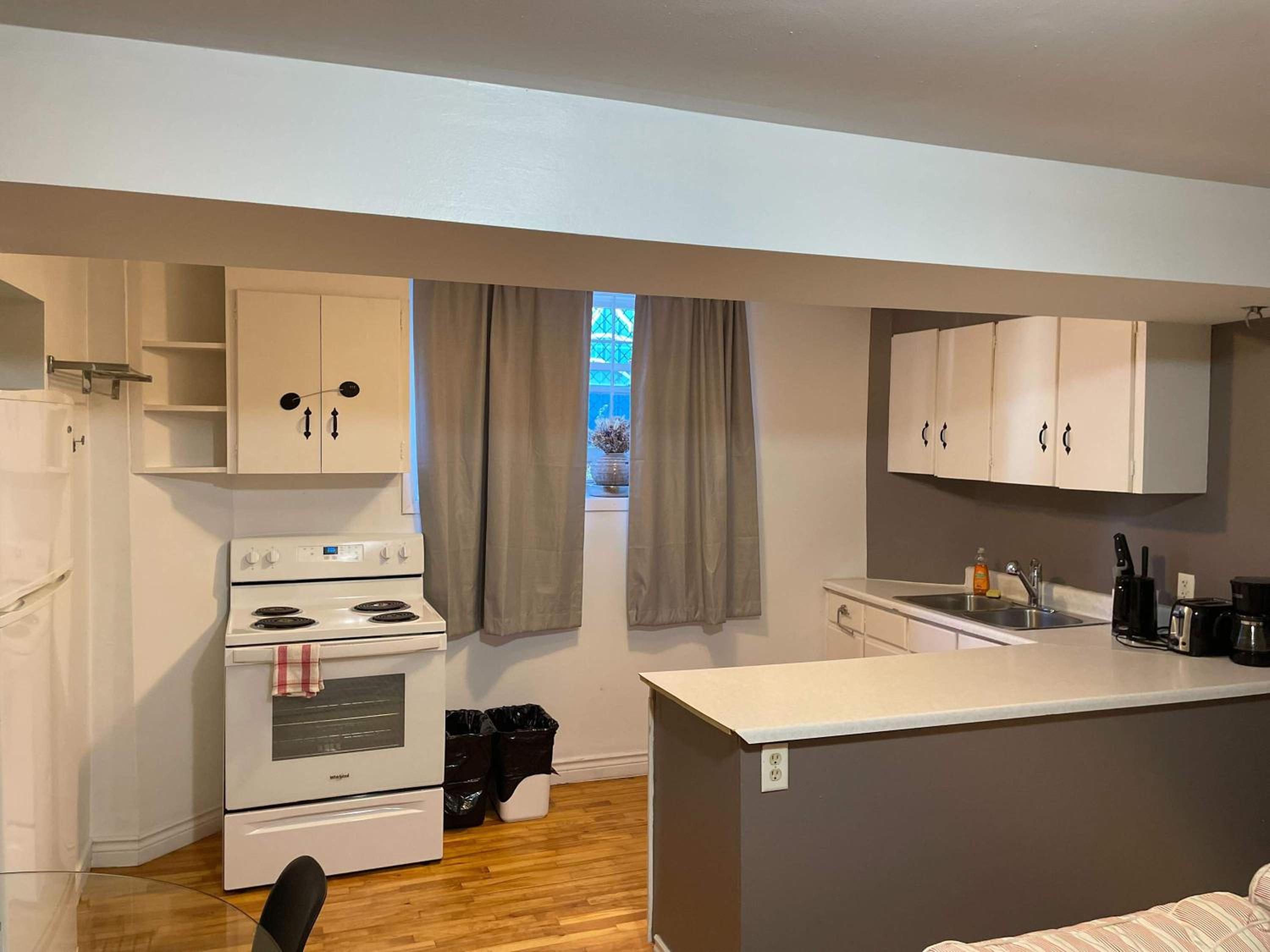 Inglis Heritage Cozy 2-Bedroom near Waterfront & Dining, Unit D