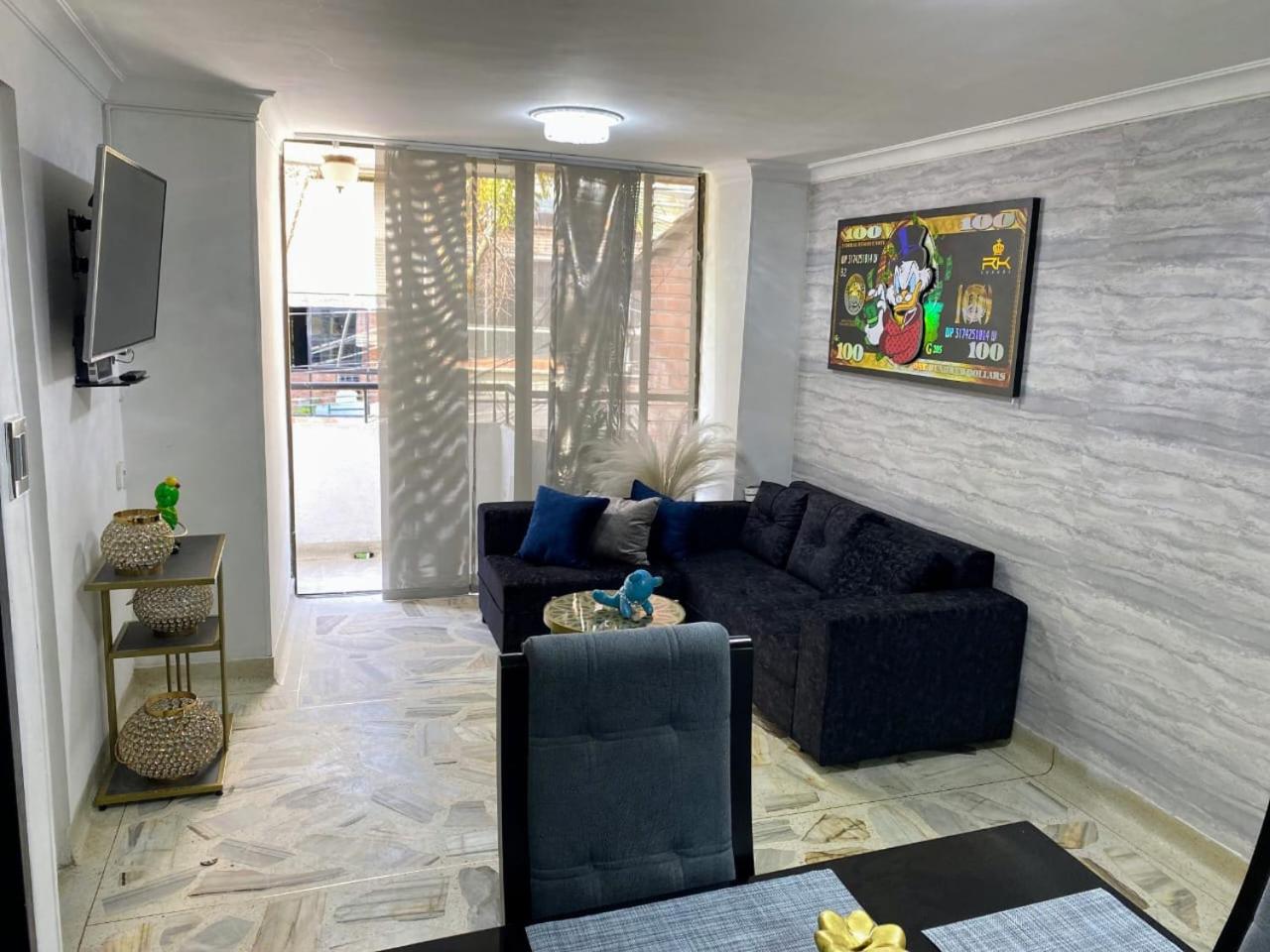 apartamento 3 habitaciones cerca al parque del poblado