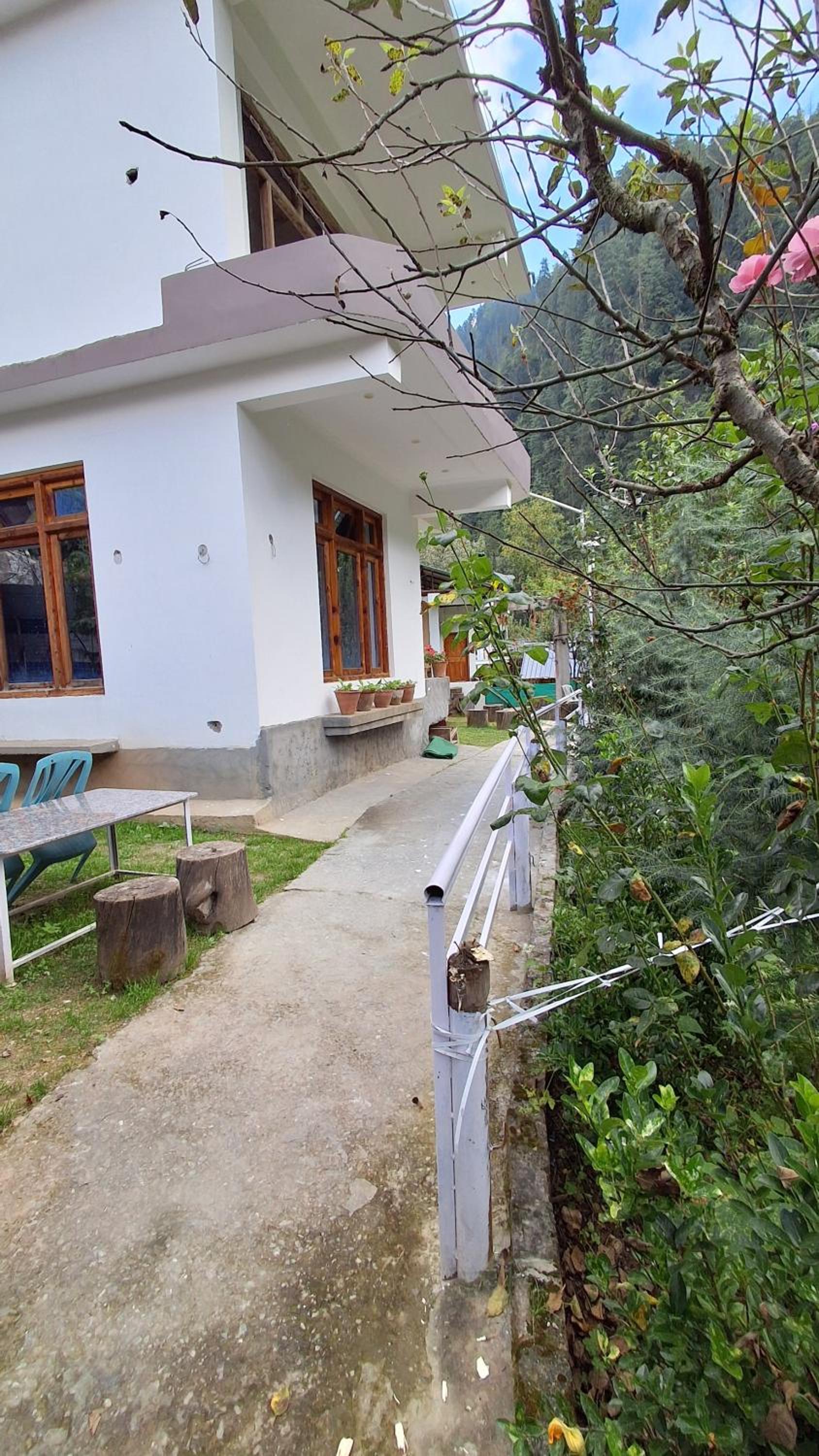 Dreamland Farmhouse house view 2