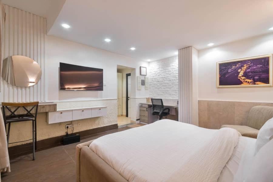 Hunters Cove Apartment view 2