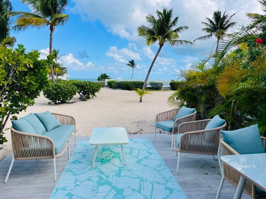 Coco Beach 2 bedrooms beachfront