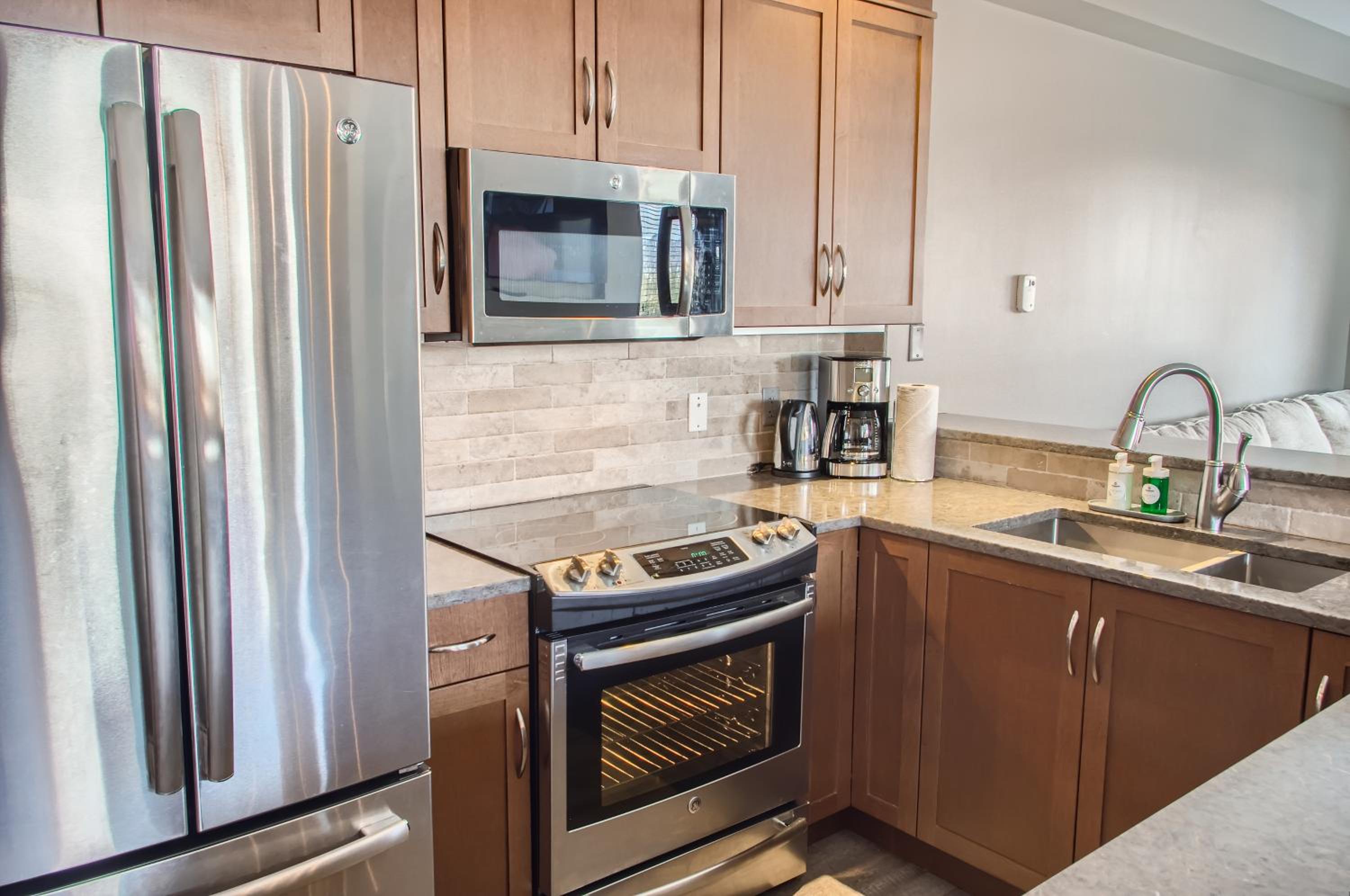 Stonegate Resort Unit B208