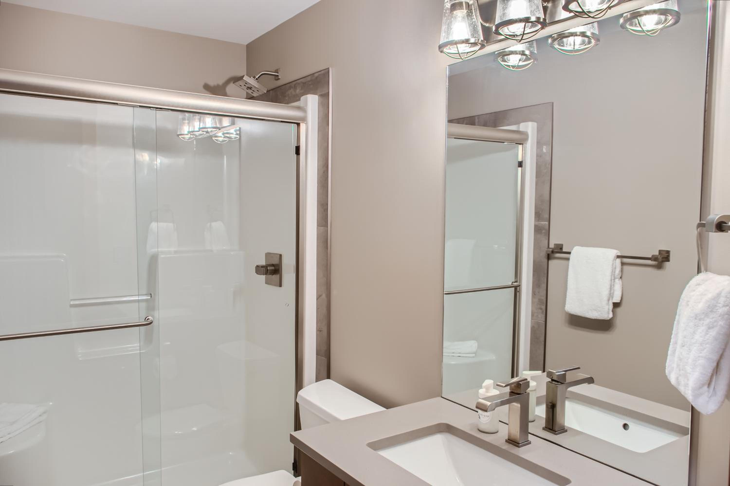 Stonegate Resort Unit B208