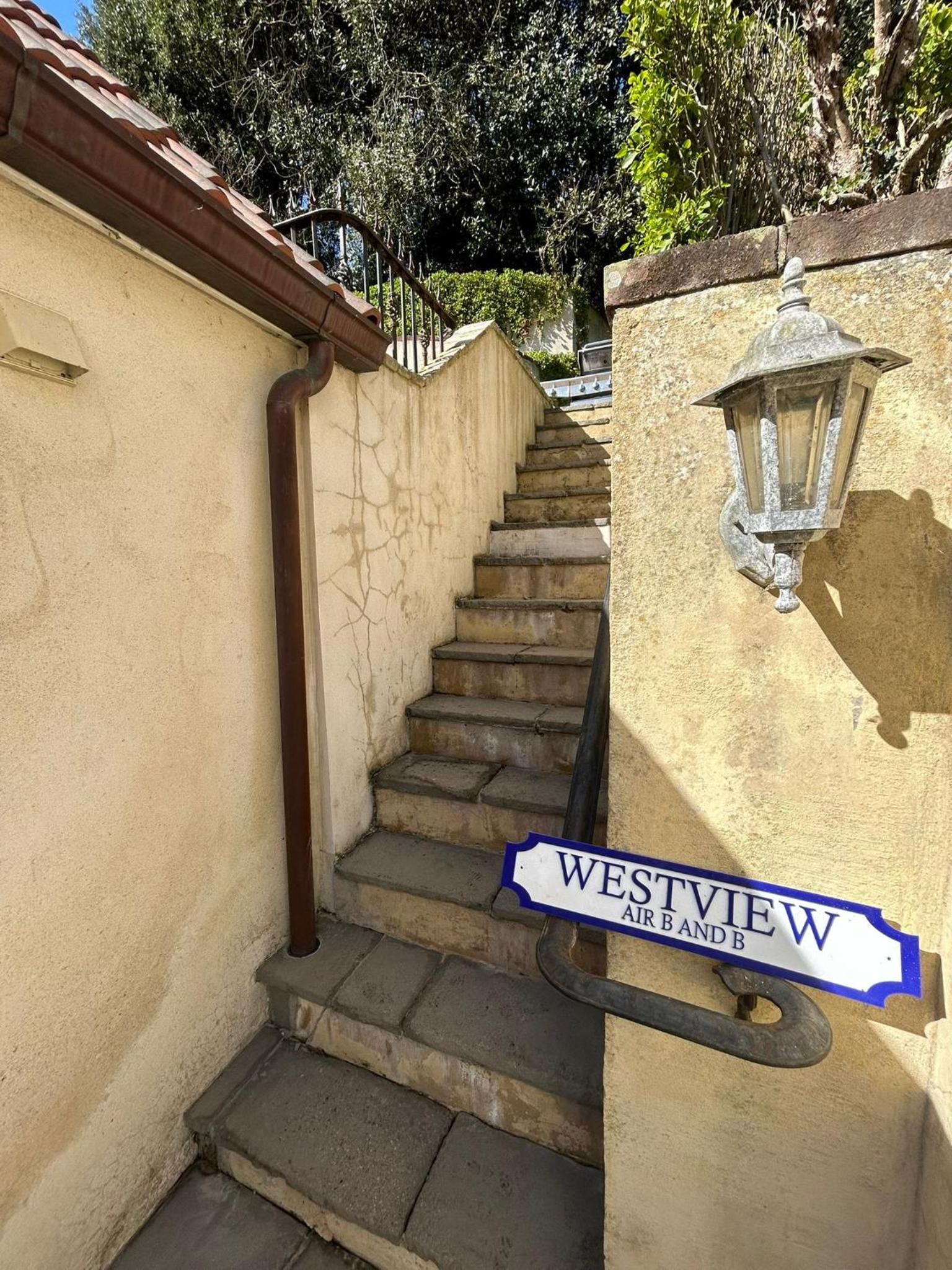 1 Bed Suite - Sleeps 2 Patio Parking & Wifi view 2