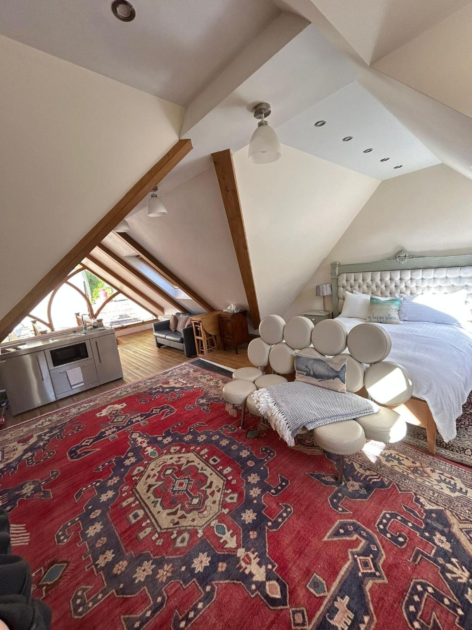 1 Bed Suite - Sleeps 2 Patio Parking & Wifi view 4