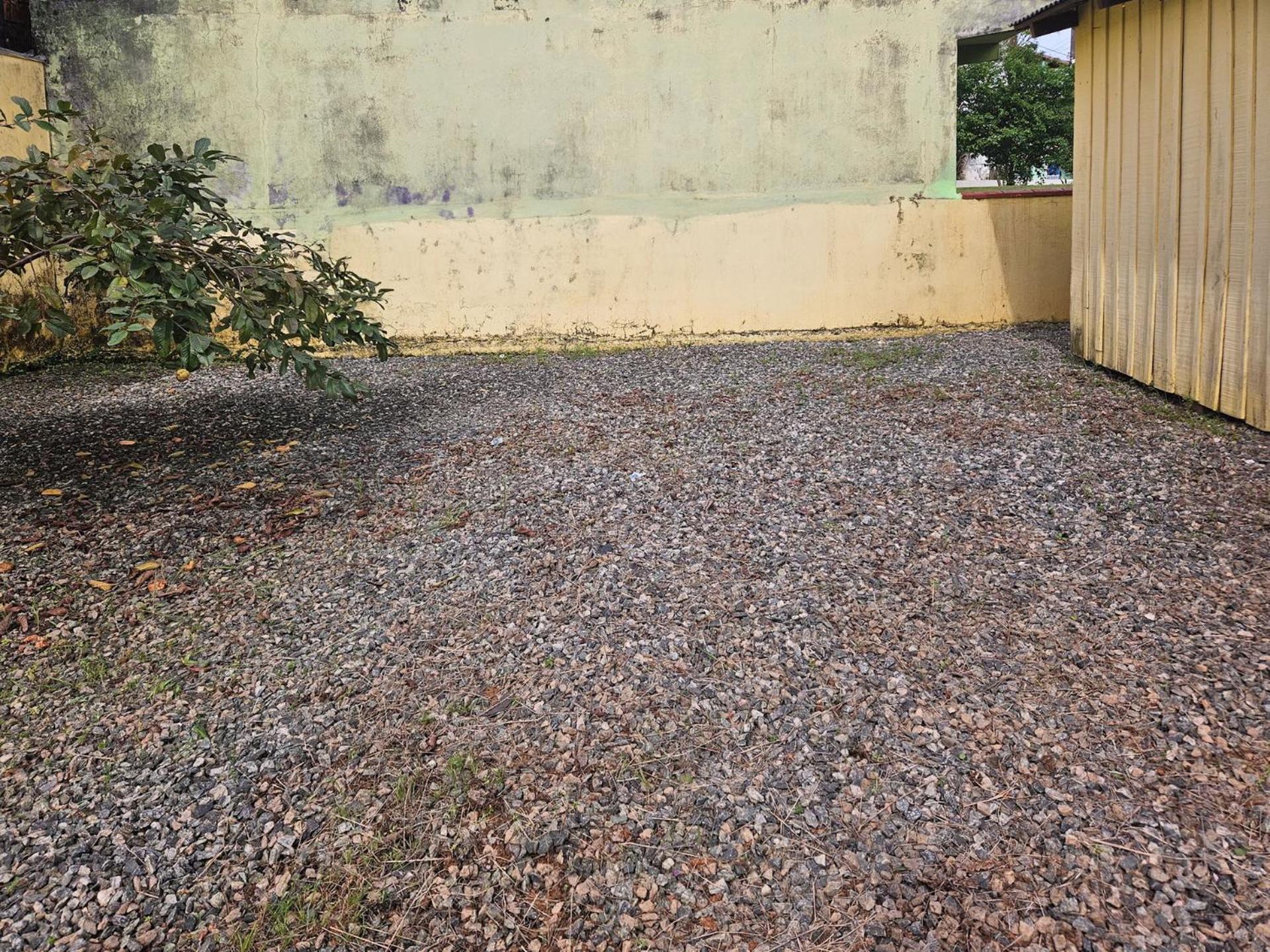 Na rua da Prainha em São Francisco do Sul BN9621