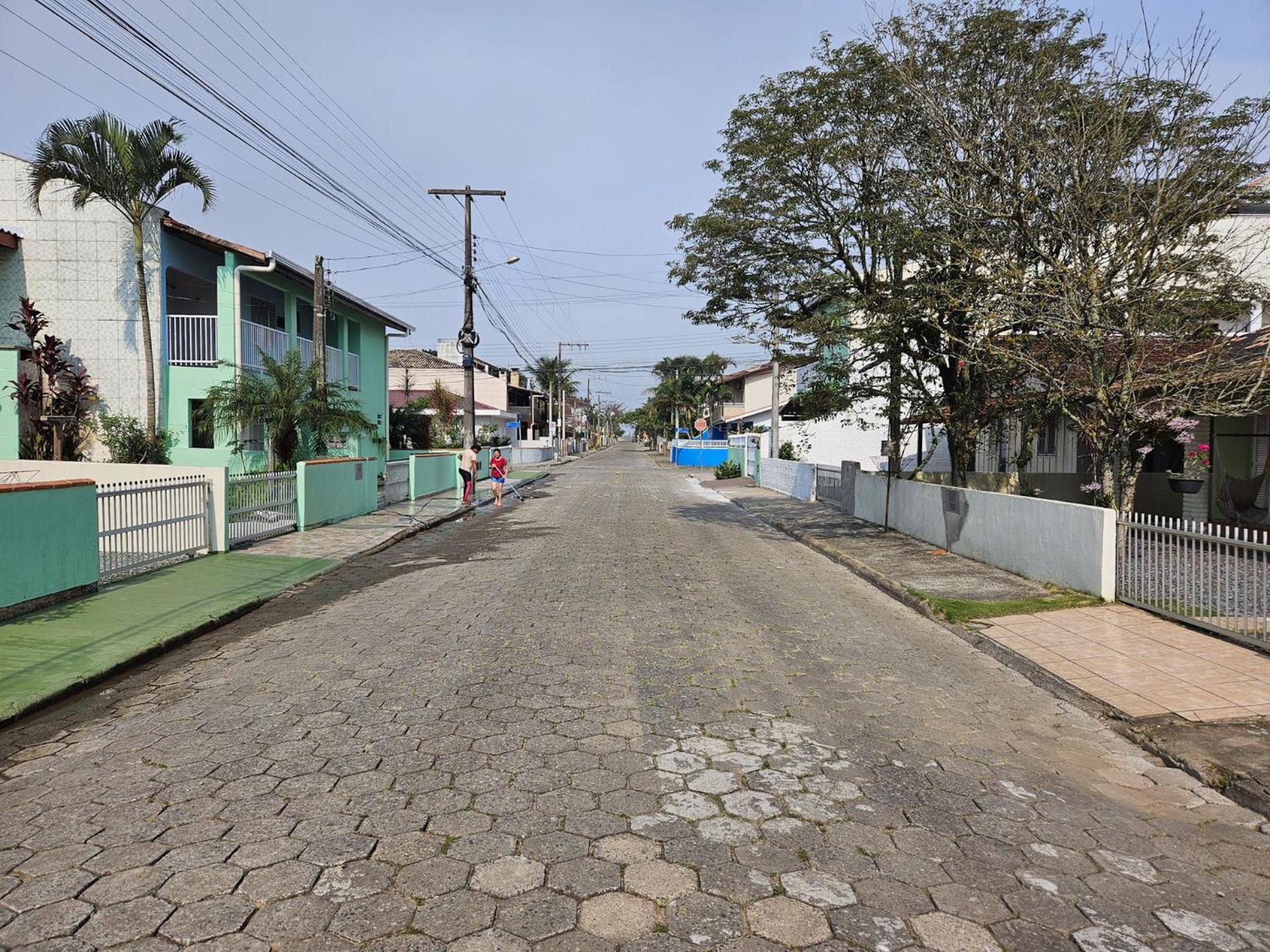 Na rua da Prainha em São Francisco do Sul BN9621