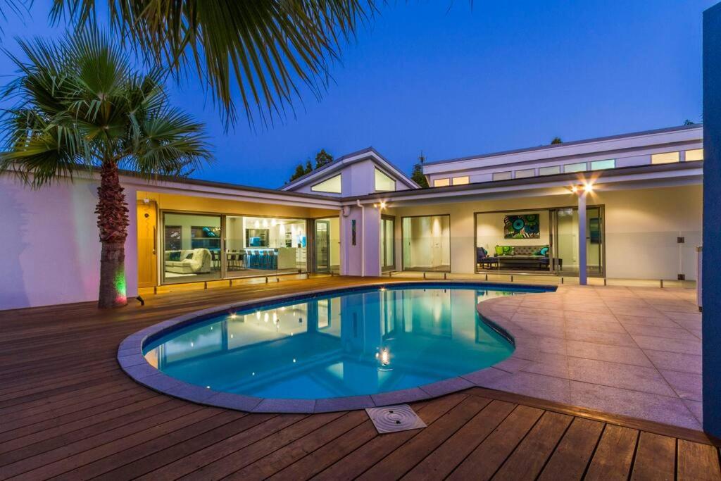 Tropical Paradise by the Sea view 2