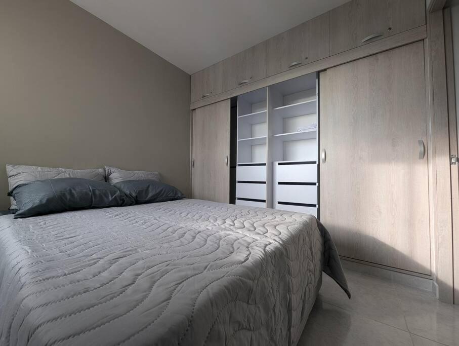 Apartamento con 3 habitaciones y Vista al Mar