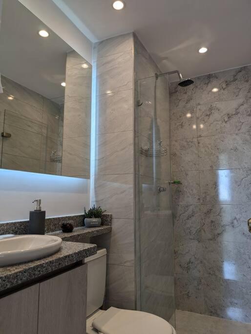 Apartamento con 3 habitaciones y Vista al Mar
