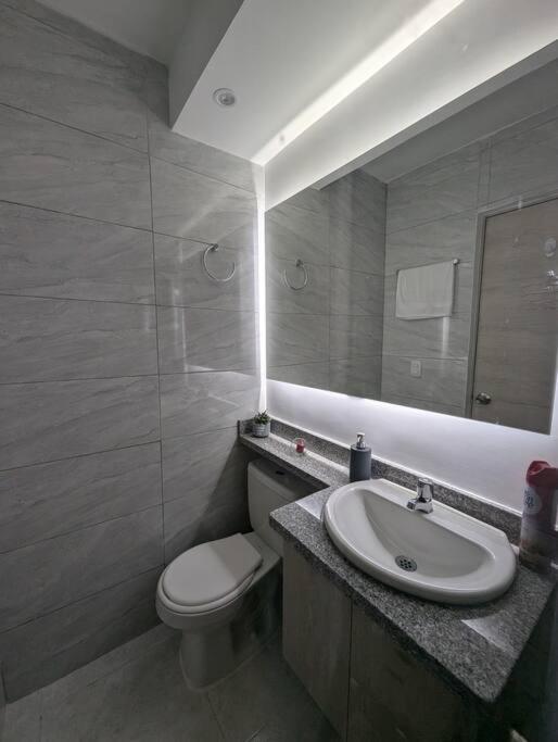 Apartamento con 3 habitaciones y Vista al Mar