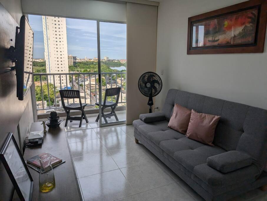 Apartamento con 3 habitaciones y Vista al Mar