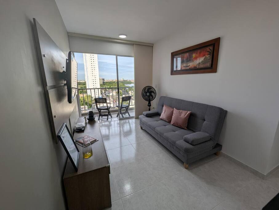 Apartamento con 3 habitaciones y Vista al Mar