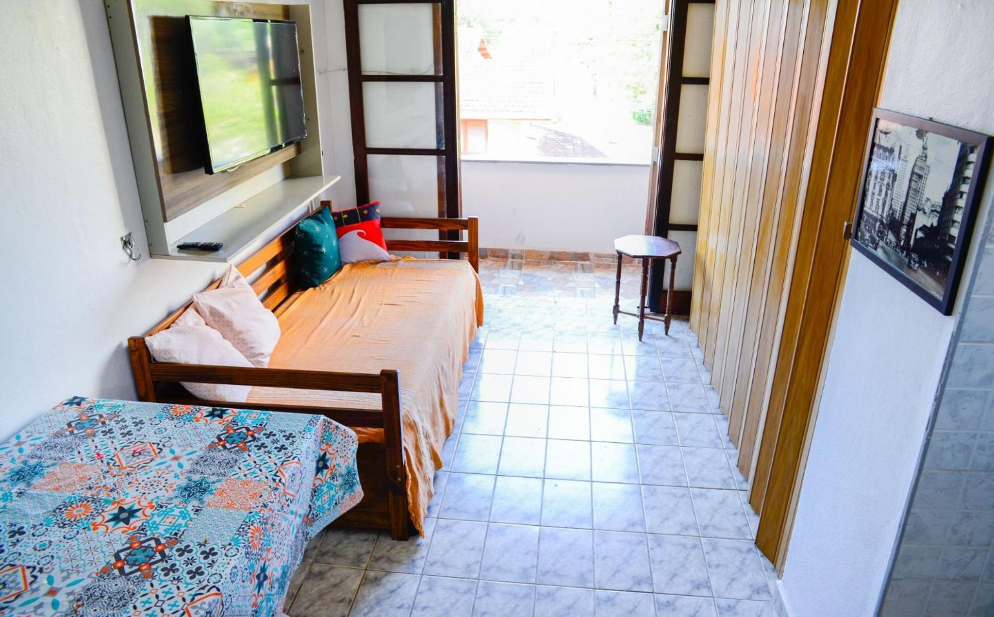 Apart 250 metros da Praia Itaguá Ubatuba SP