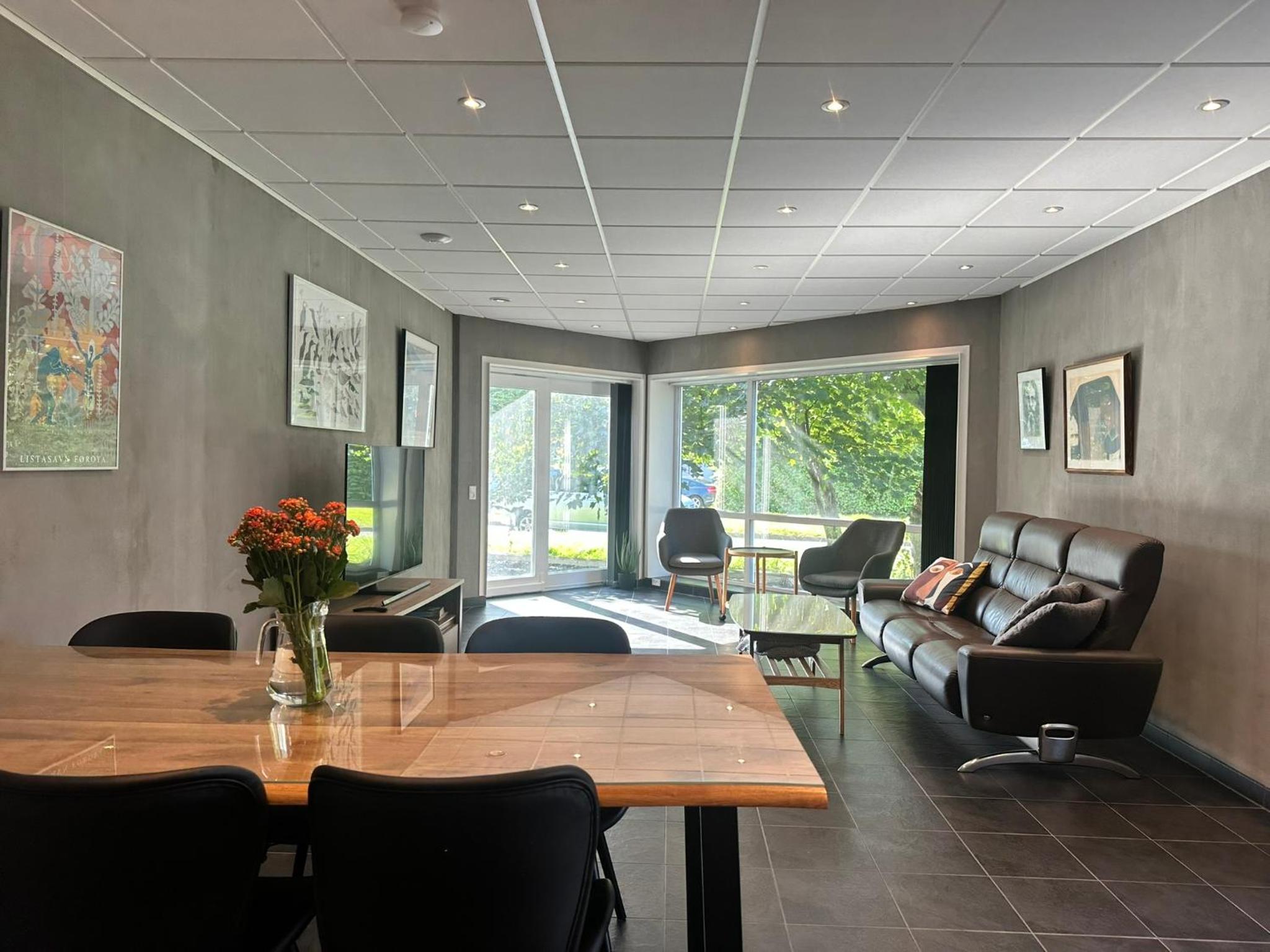 2 Bedroom Central Apartment